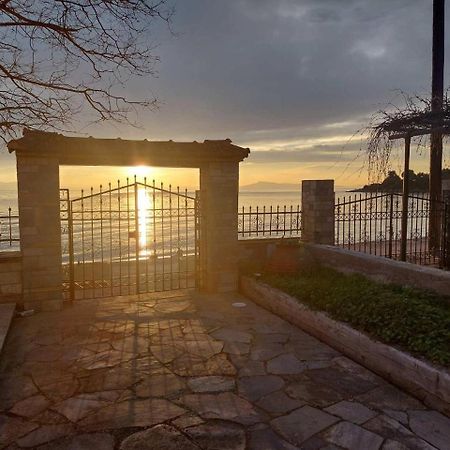 Homico 1 Lefokastro Villa Bagian luar foto