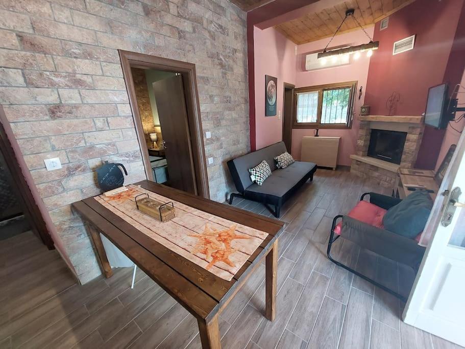 Homico 1 Lefokastro Villa Bagian luar foto
